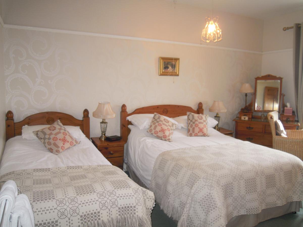 Gogarth Hall Farm Holidays Pennal Extérieur photo