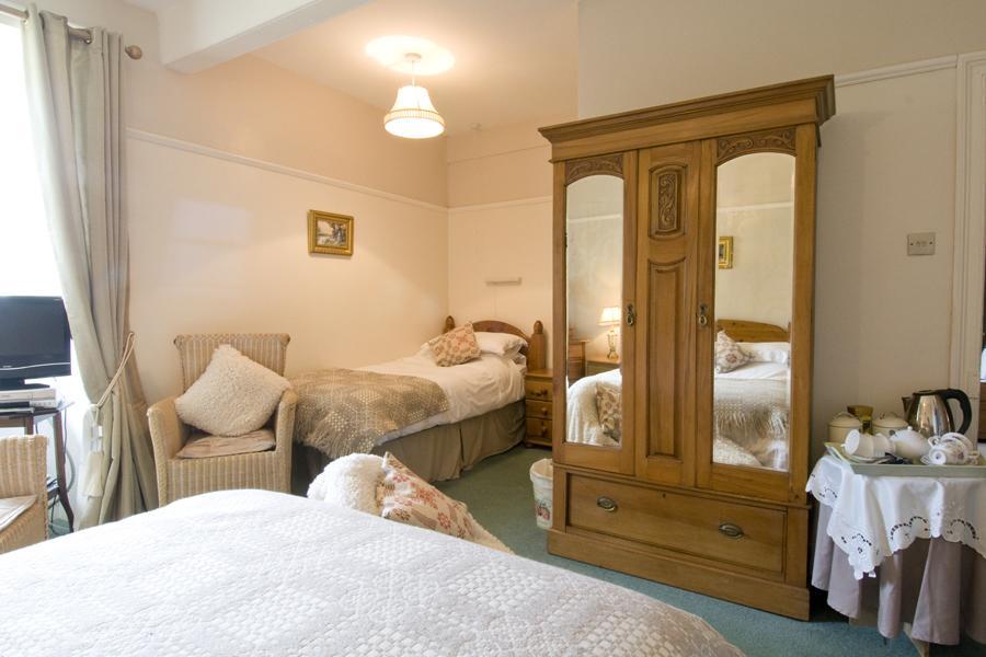 Gogarth Hall Farm Holidays Pennal Extérieur photo